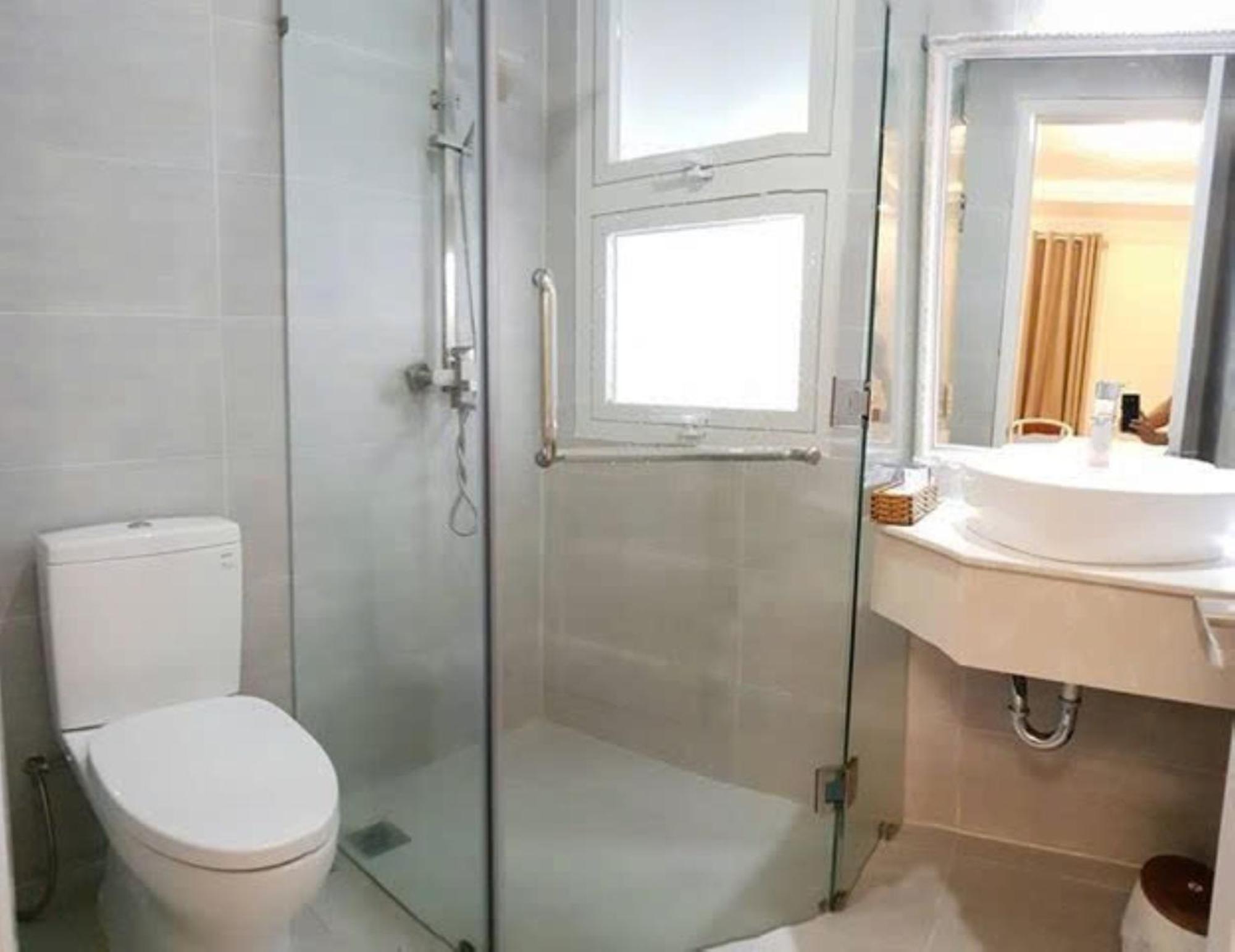 Khai Hung Hotel Binh Chanh مدينة هوشي منه المظهر الخارجي الصورة